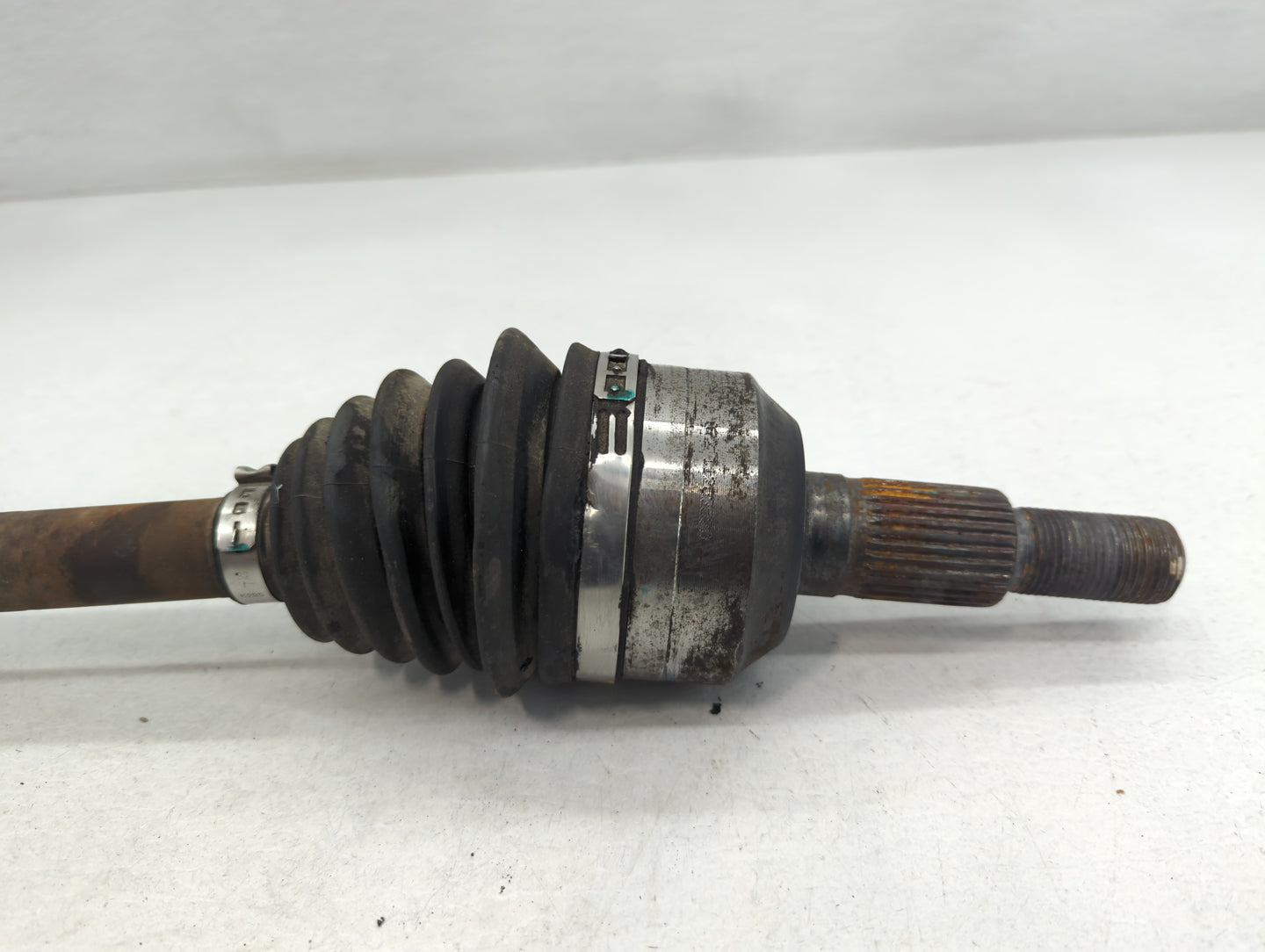 2010-2017 Chevrolet Equinox Axle Shaft Front Driver Cv C/v - Oemusedautoparts1.com
