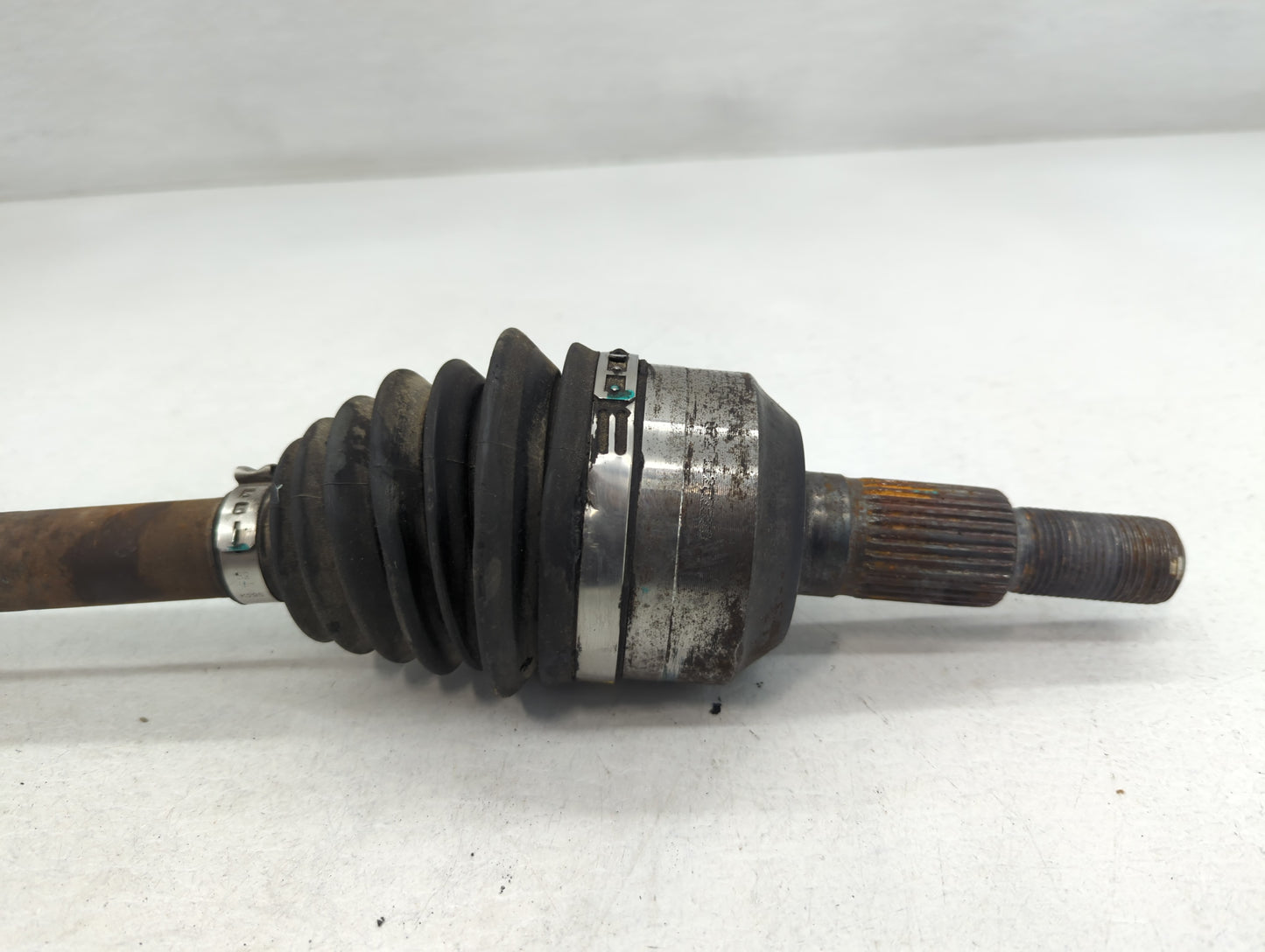 2010-2017 Chevrolet Equinox Axle Shaft Front Driver Cv C/v - Oemusedautoparts1.com