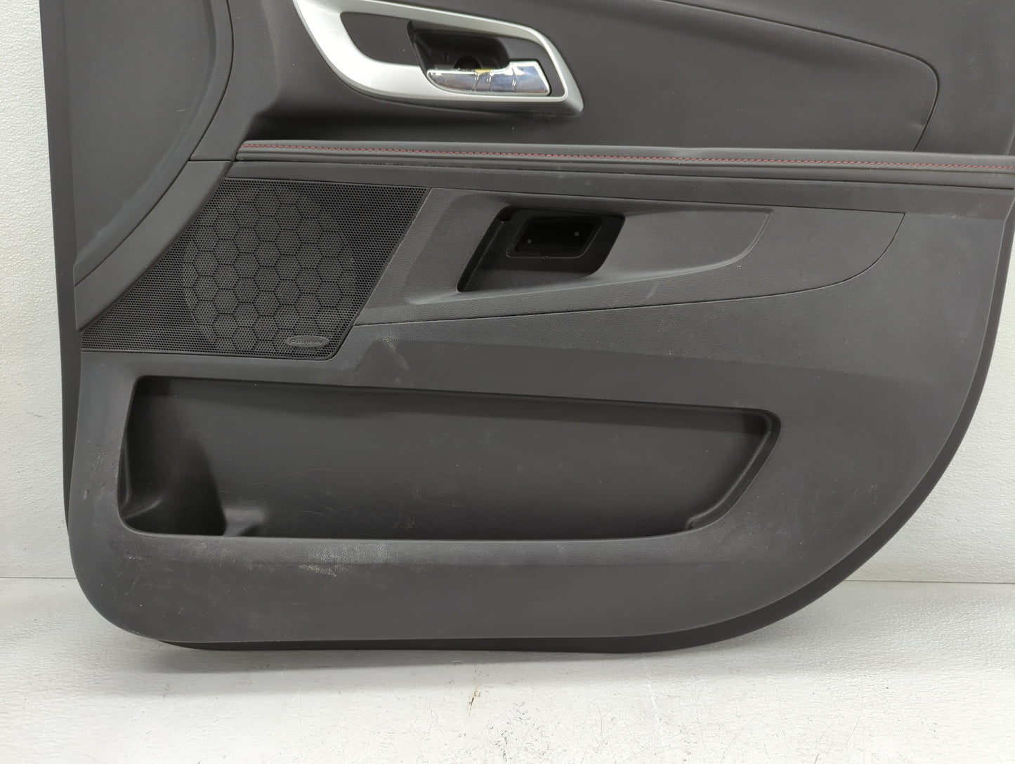 2011 Chevrolet Equinox Front Right Passenger Interior Door Panel Trim - Oemusedautoparts1.com