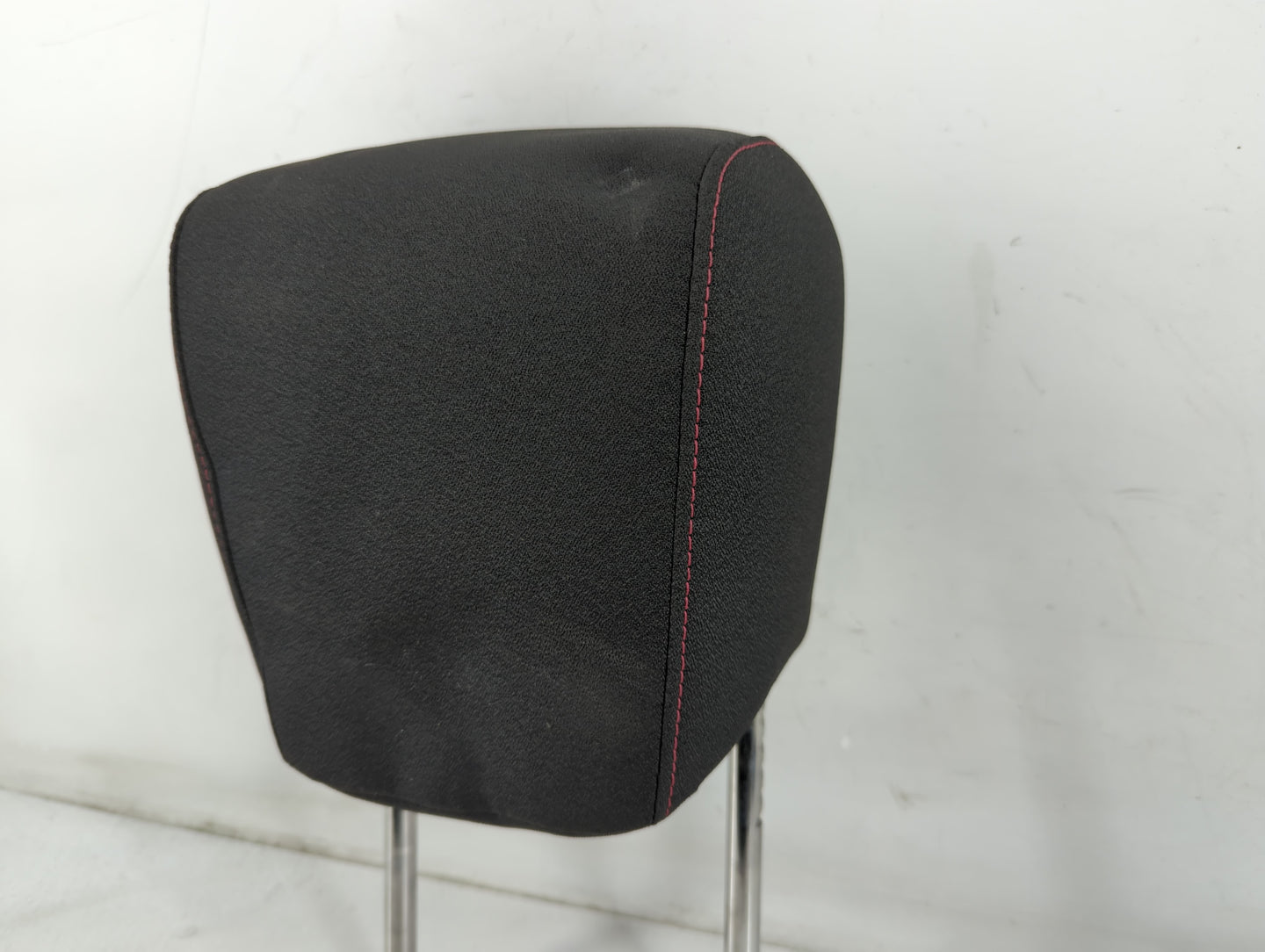2010-2011 Chevrolet Equinox Headrest Head Rest Rear Seat Fits Fits 2010 2011 OEM Used Auto Parts - Oemusedautoparts1.com