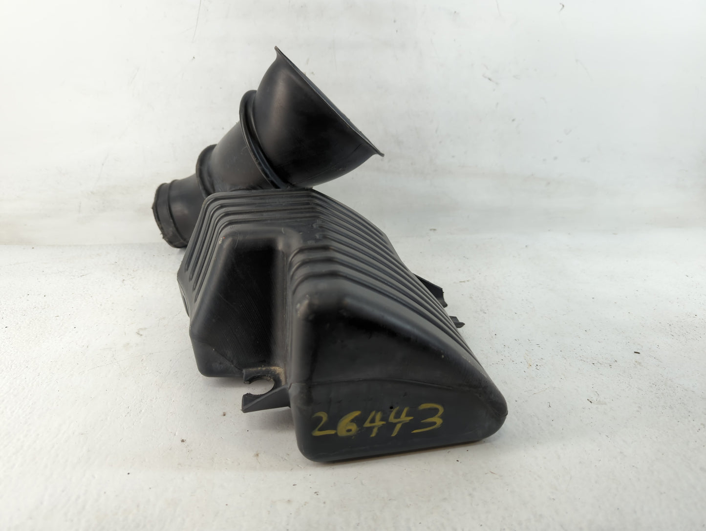 2010-2011 Chevrolet Equinox Air Cleaner Intake-duct Hose Tube - Oemusedautoparts1.com