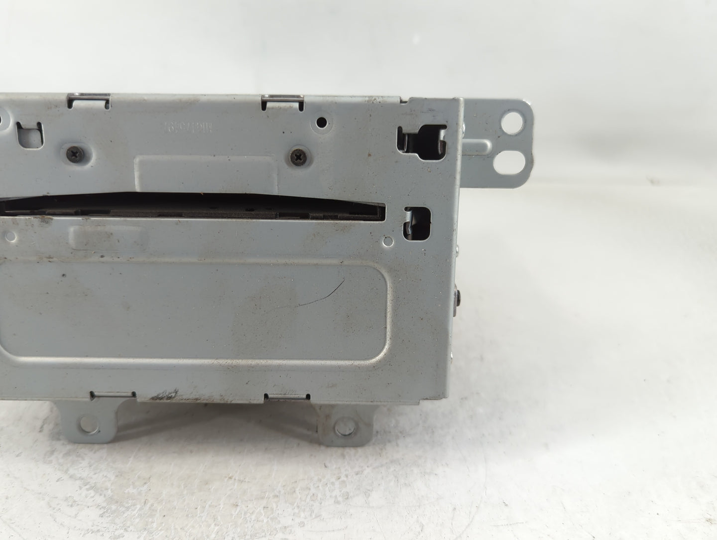 2011-2012 Chevrolet Equinox Radio AM FM Cd Player Receiver Replacement P/N:20983517 Fits Fits 2010 2011 2012 OEM Used Auto P