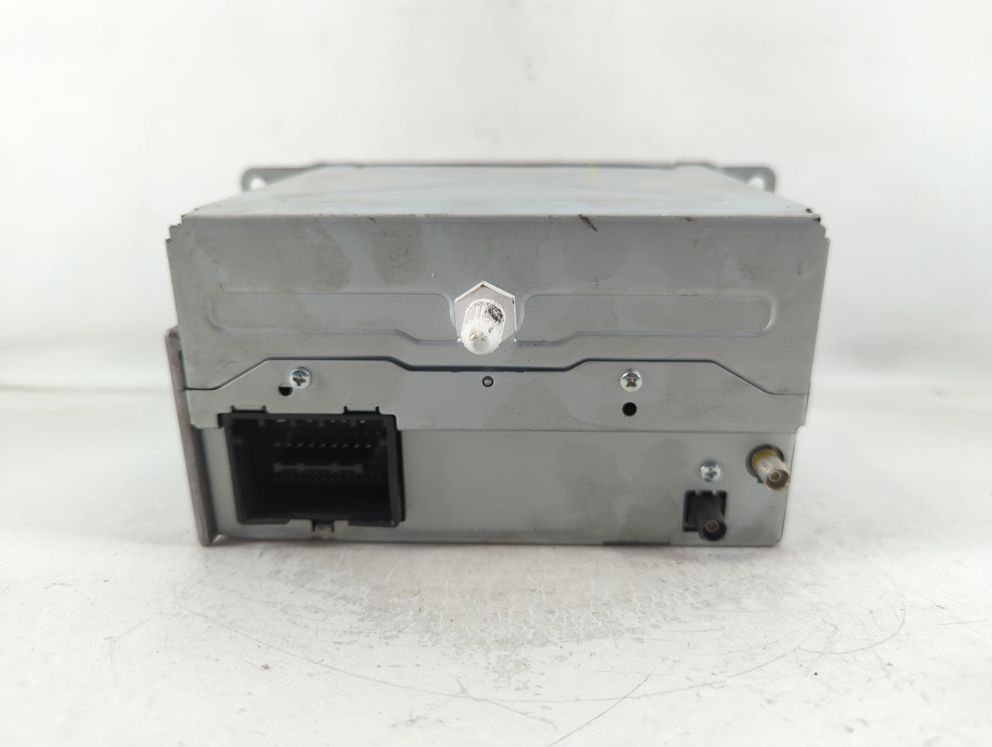 2011-2012 Chevrolet Equinox Radio AM FM Cd Player Receiver Replacement P/N:20983517 Fits Fits 2010 2011 2012 OEM Used Auto P
