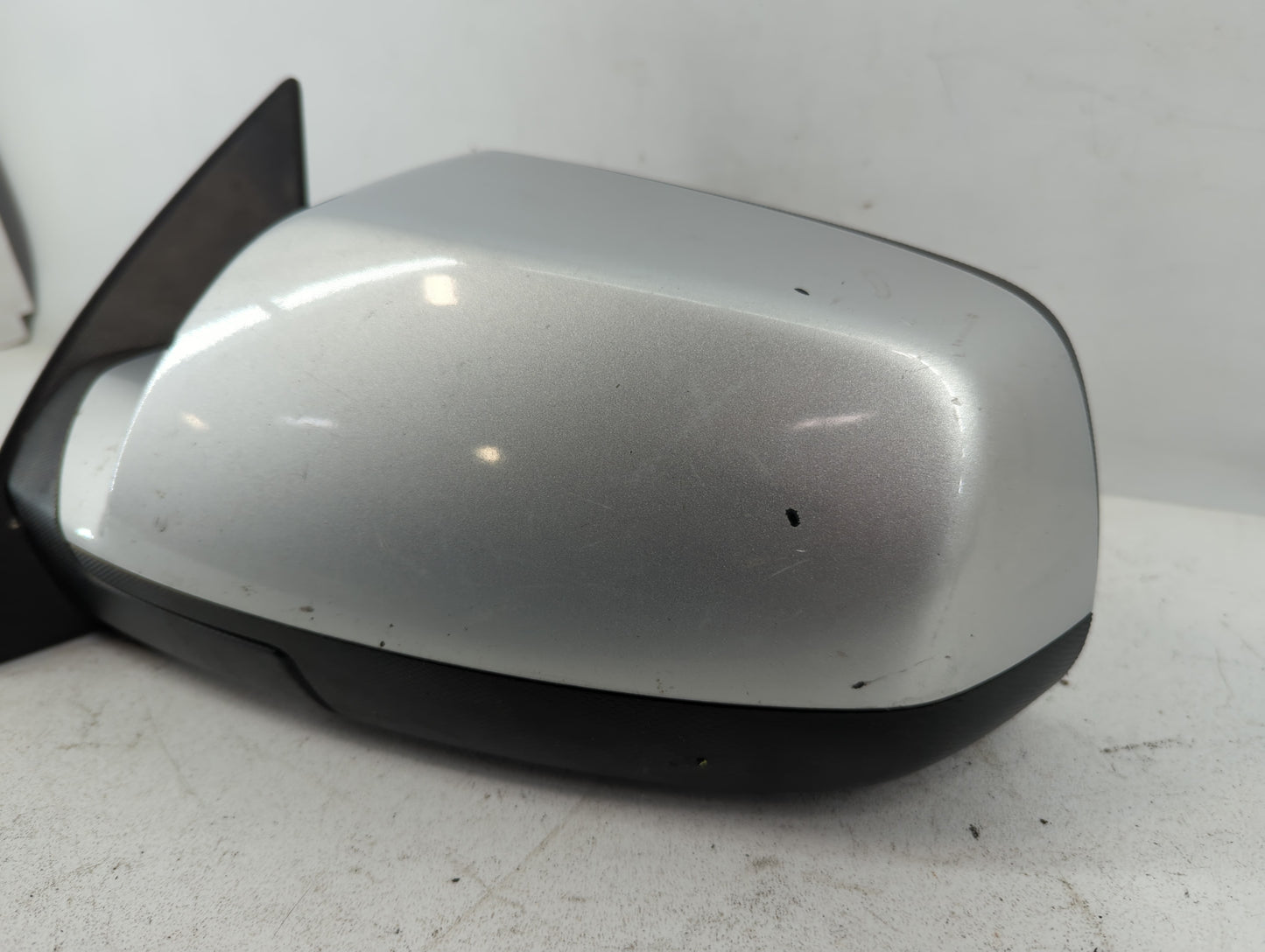 2010-2011 Chevrolet Equinox Driver Side View Mirror - Left Door Mirror OEM Used - Oemusedautoparts1.com