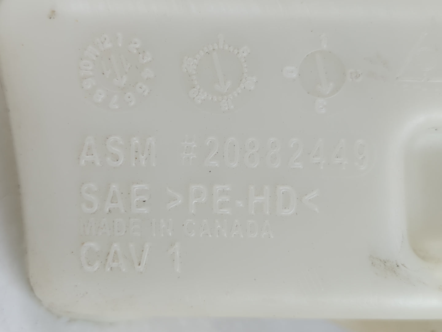 2010-2017 Chevrolet Equinox Windshield Washer Fluid Reservoir Bottle 812129 - Oemusedautoparts1.com