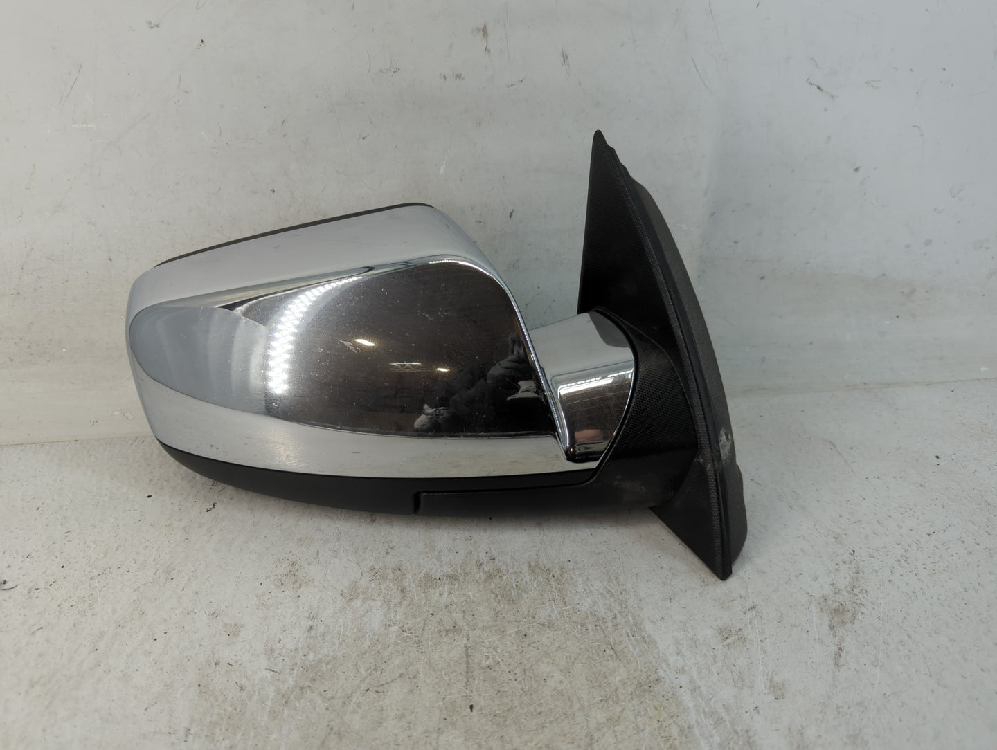 2010-2011 Chevrolet Equinox Passenger Side View Mirror - Right Door Mirror OEM Used - Oemusedautoparts1.com