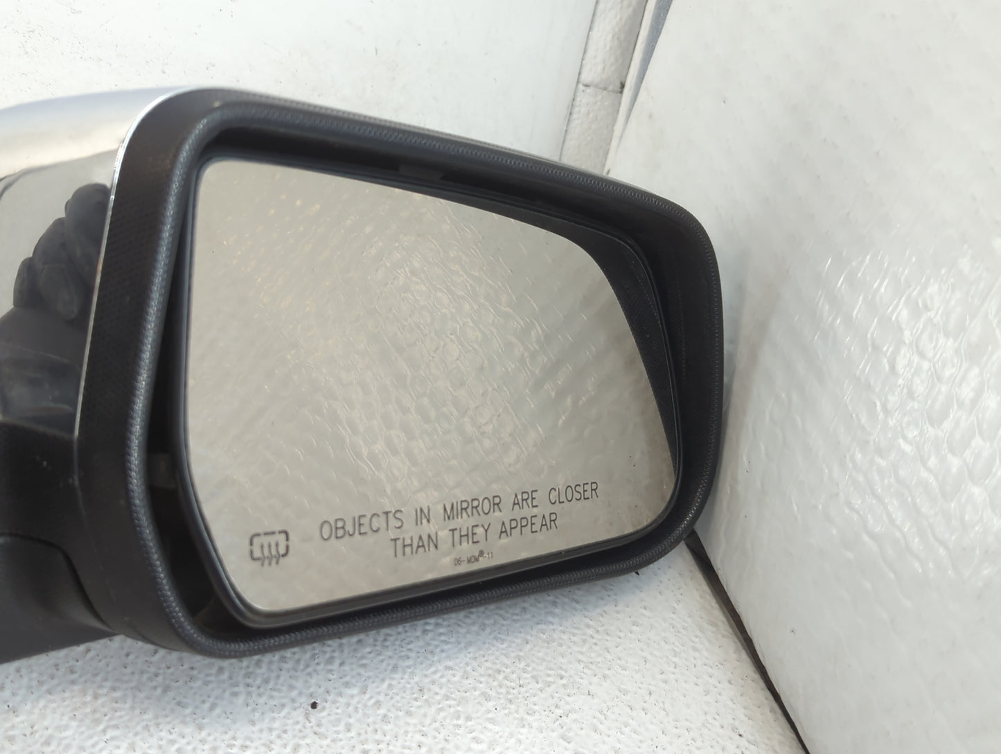 2010-2011 Chevrolet Equinox Passenger Side View Mirror - Right Door Mirror OEM Used - Oemusedautoparts1.com