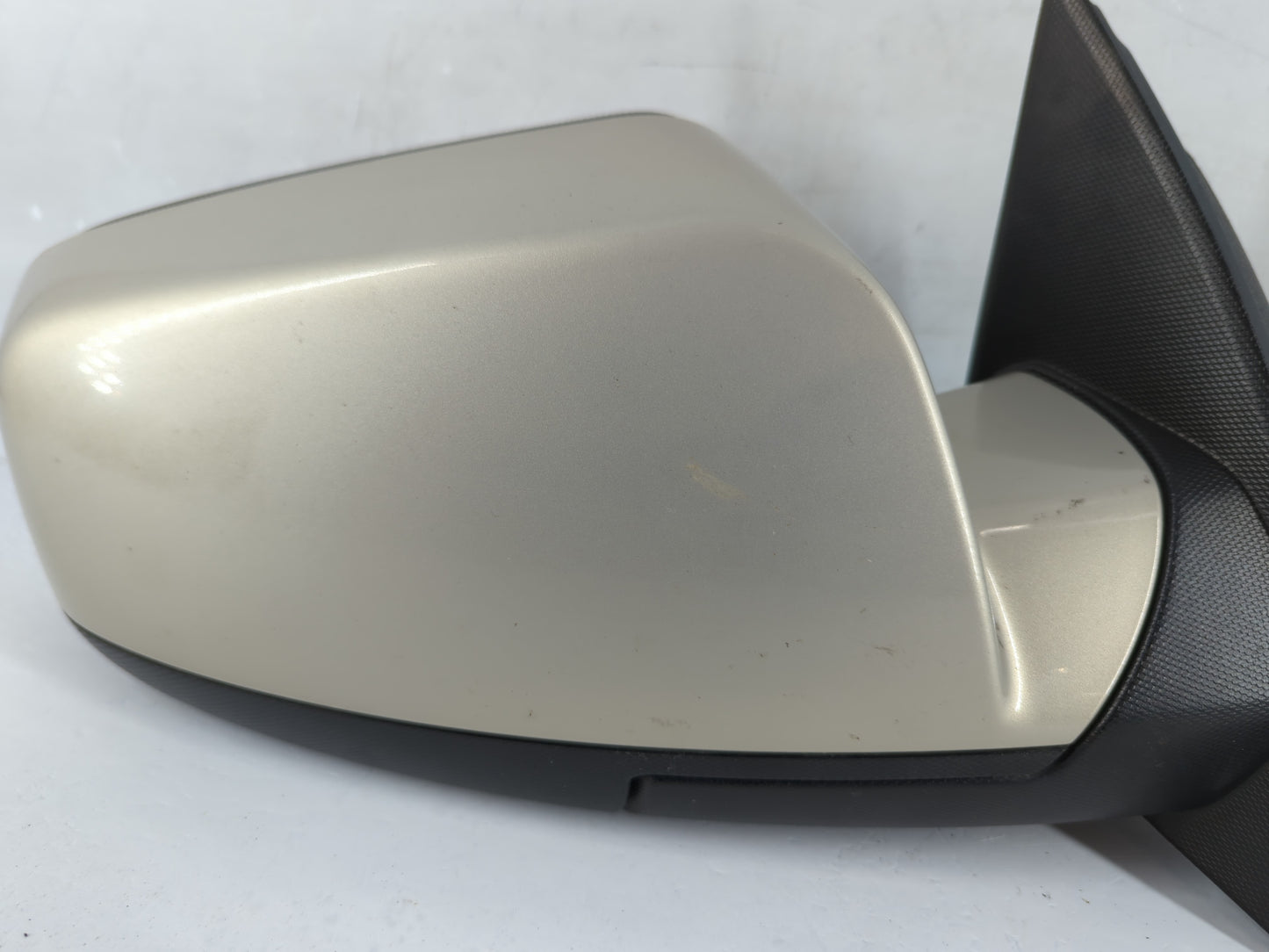 2010-2011 Chevrolet Equinox Passenger Side View Mirror - Right Door Mirror OEM Used - Oemusedautoparts1.com