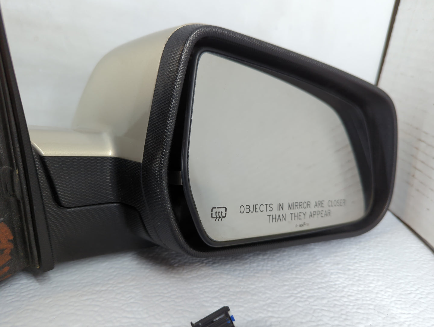 2010-2011 Chevrolet Equinox Passenger Side View Mirror - Right Door Mirror OEM Used - Oemusedautoparts1.com