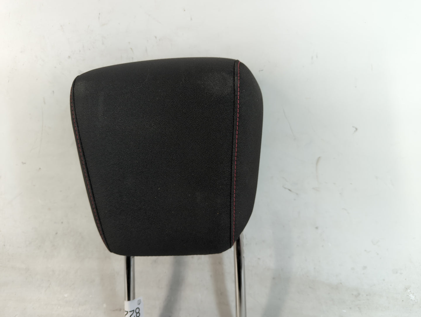 2011 Chevrolet Equinox Headrest Head Rest Front Driver Seat Black - Oemusedautoparts1.com