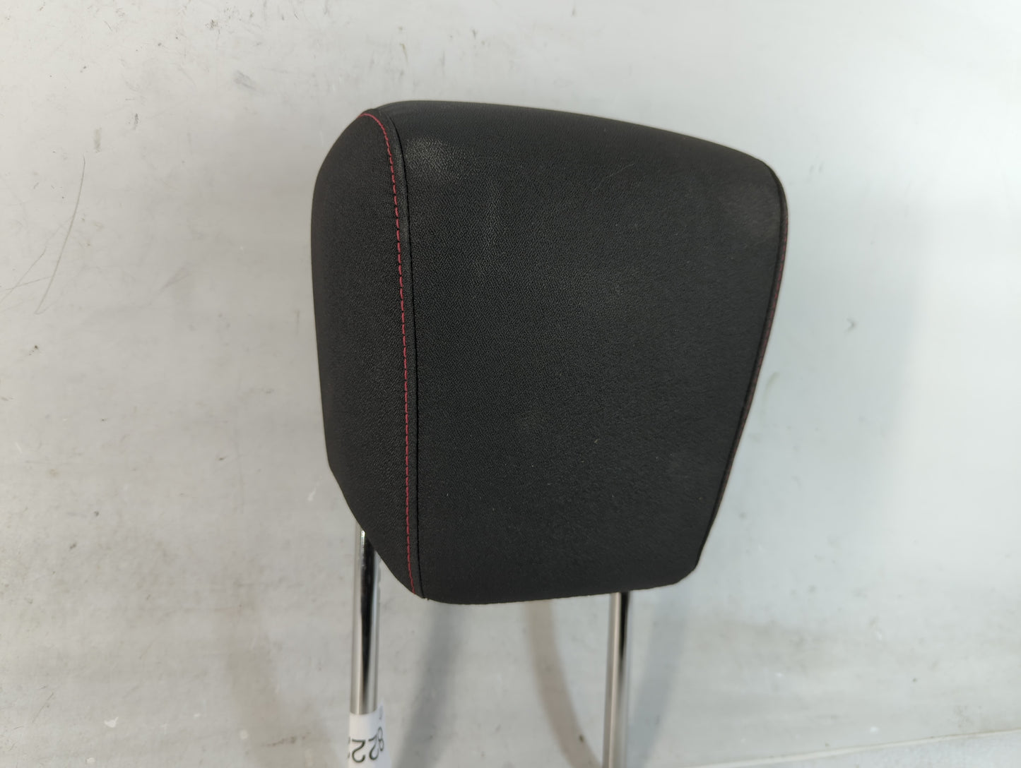 2011 Chevrolet Equinox Headrest Head Rest Front Driver Seat Black - Oemusedautoparts1.com