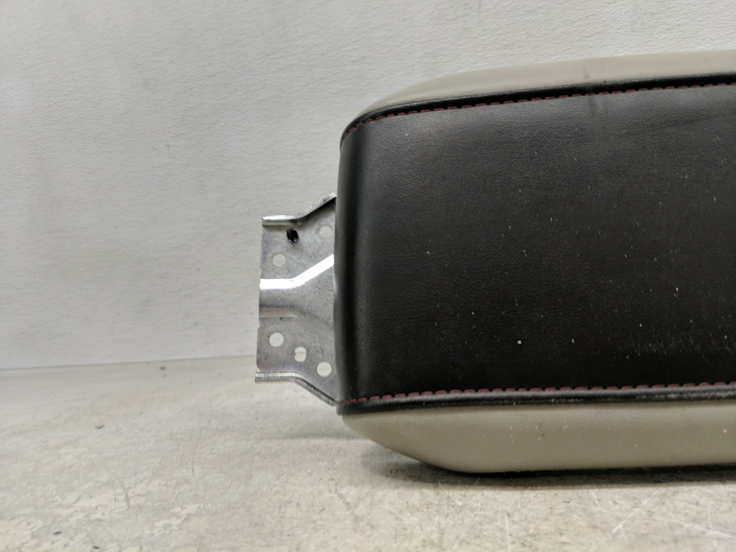 2010-2011 Chevrolet Equinox Center Console Armrest Cover Lid Fits Fits 2010 2011 OEM Used Auto Parts - Oemusedautoparts1.com