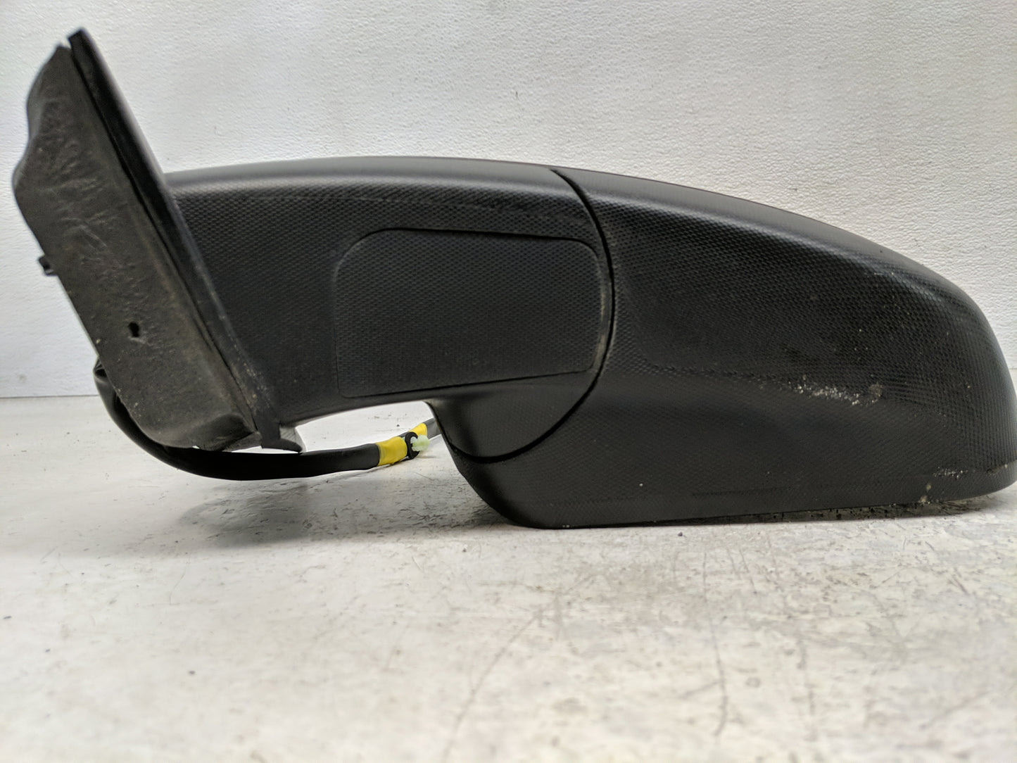 2010-2011 Chevrolet Equinox Driver Side View Mirror - Left Door Mirror OEM Used - Oemusedautoparts1.com