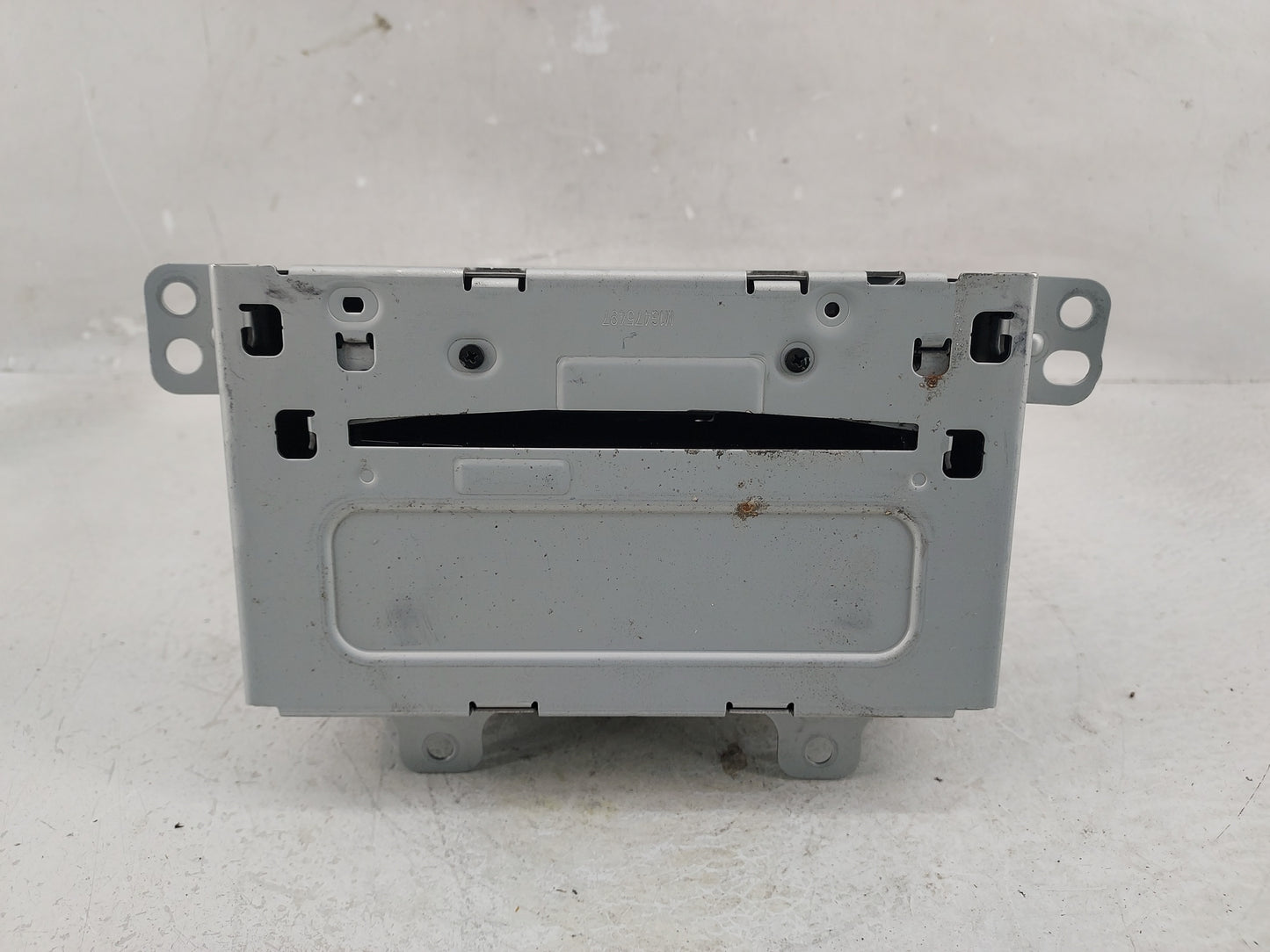 2011-2012 Chevrolet Equinox Radio AM FM Cd Player Receiver Replacement Fits Fits 2010 2011 2012 OEM Used Auto Parts - Oemuse