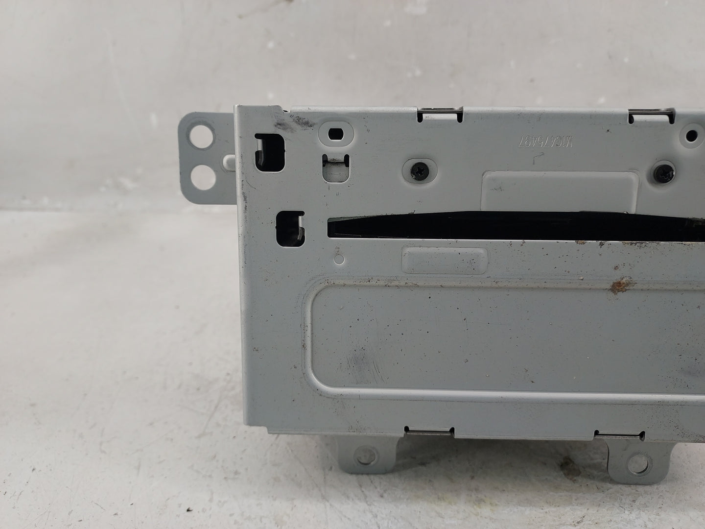 2011-2012 Chevrolet Equinox Radio AM FM Cd Player Receiver Replacement Fits Fits 2010 2011 2012 OEM Used Auto Parts - Oemuse