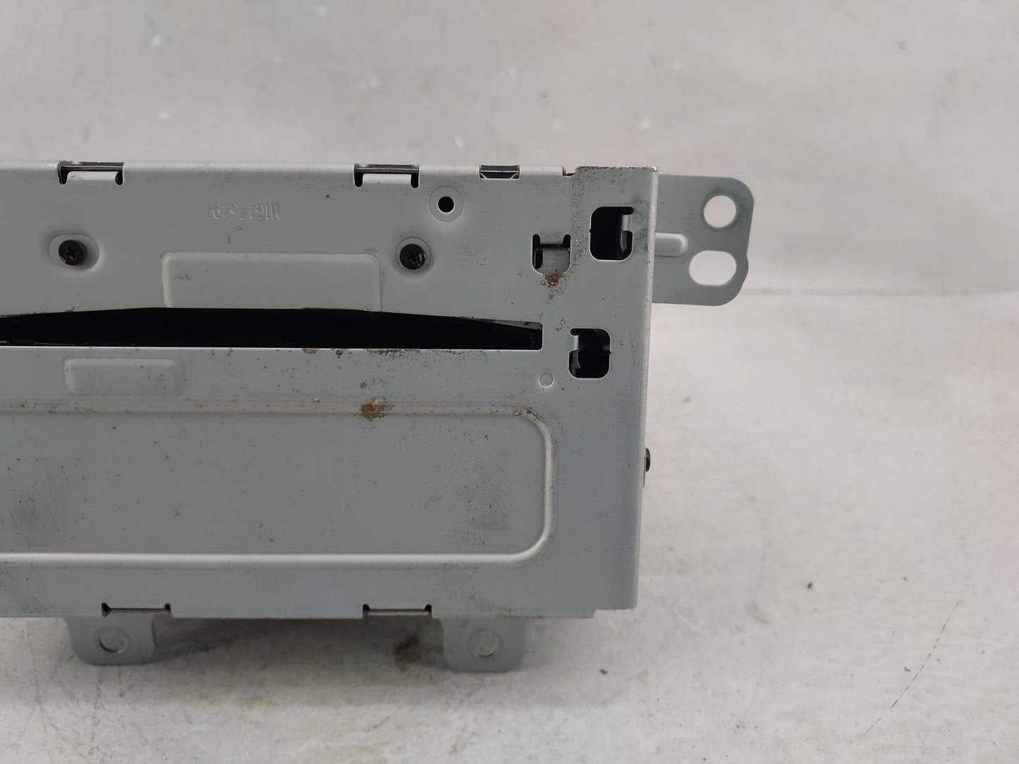 2011-2012 Chevrolet Equinox Radio AM FM Cd Player Receiver Replacement Fits Fits 2010 2011 2012 OEM Used Auto Parts - Oemuse