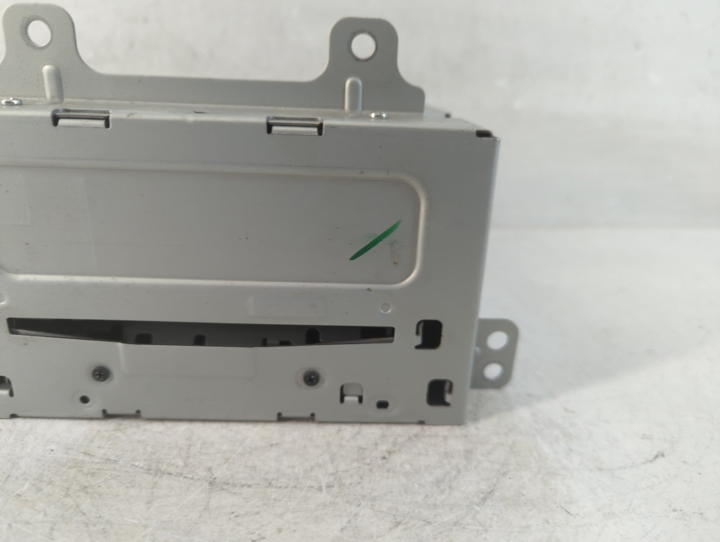 2011-2012 Chevrolet Equinox Radio AM FM Cd Player Receiver Replacement P/N:20983517 Fits Fits 2010 2011 2012 OEM Used Auto P