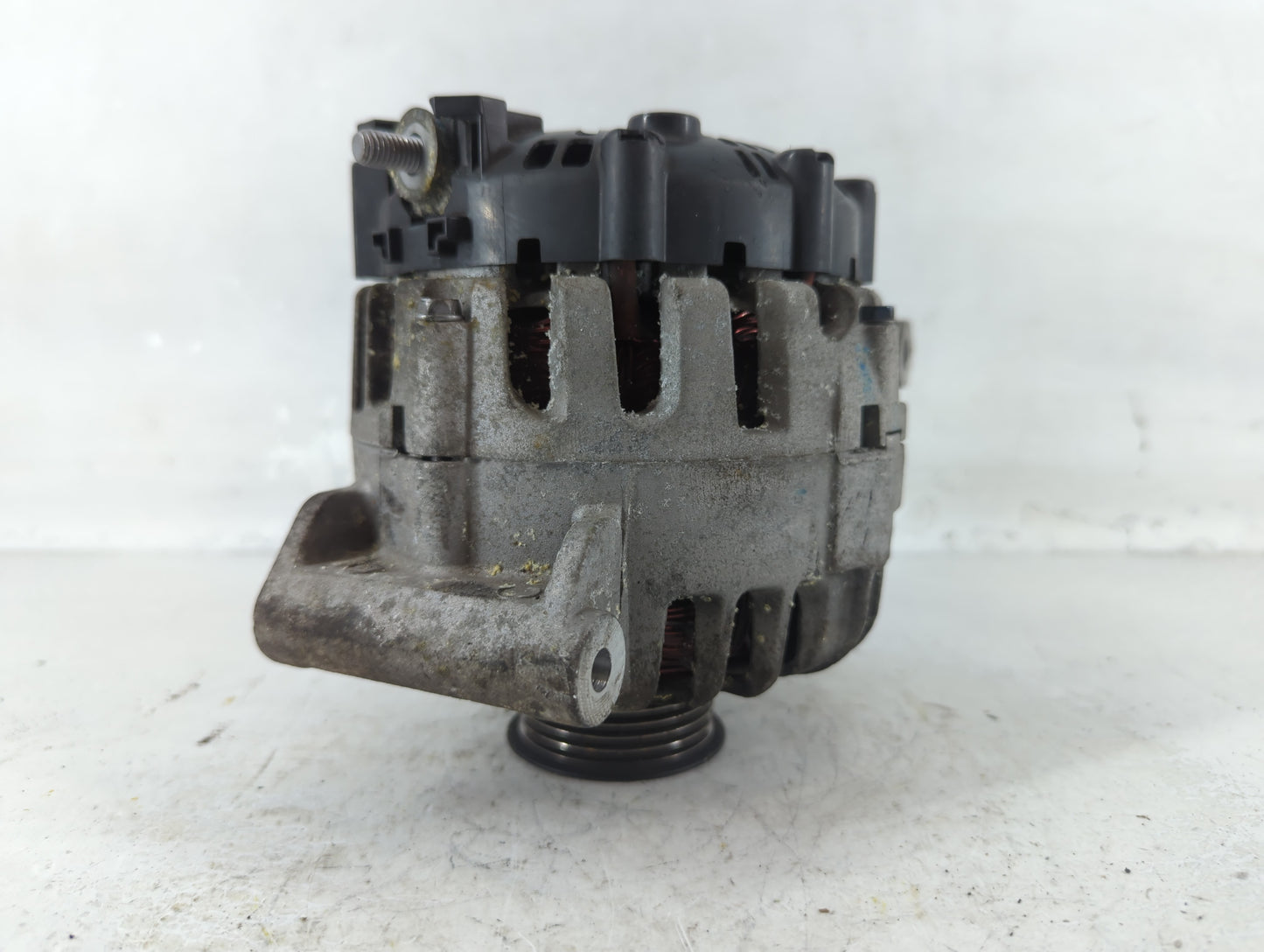 2010-2017 Chevrolet Equinox Alternator Replacement Generator Charging Assembly Engine OEM P/N:13500315 Fits OEM Used Auto Pa