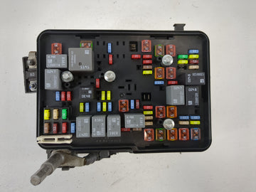 2010-2011 Chevrolet Express 1500 Fusebox Fuse Box Panel Relay Module P/N:22929763 Fits Fits 2010 2011 OEM Used Auto Parts
