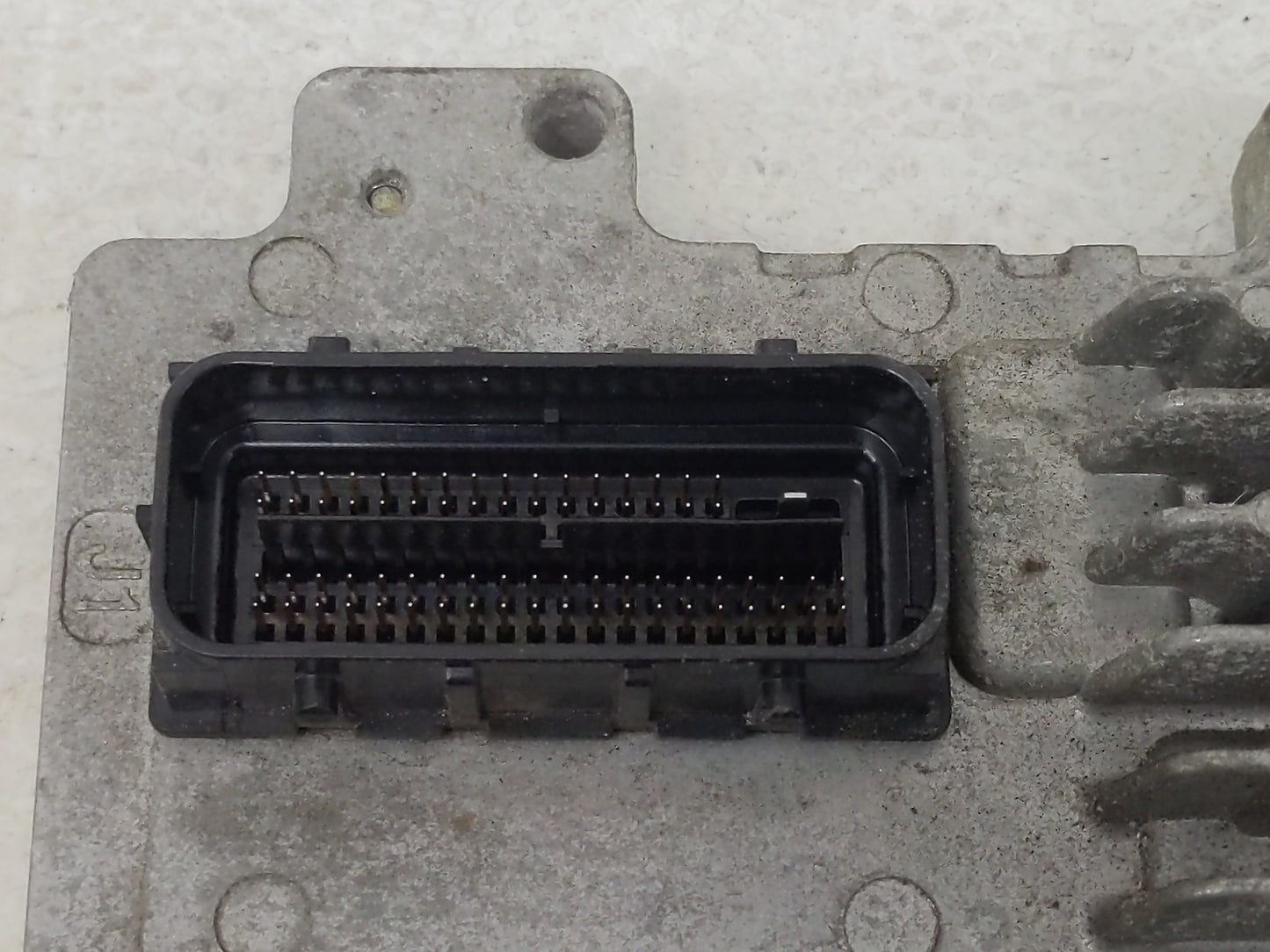 2010-2014 Chevrolet Express 1500 PCM Engine Control Computer ECU ECM PCU OEM P/N:12639471 Fits Fits 2010 2011 2012 2013 2014