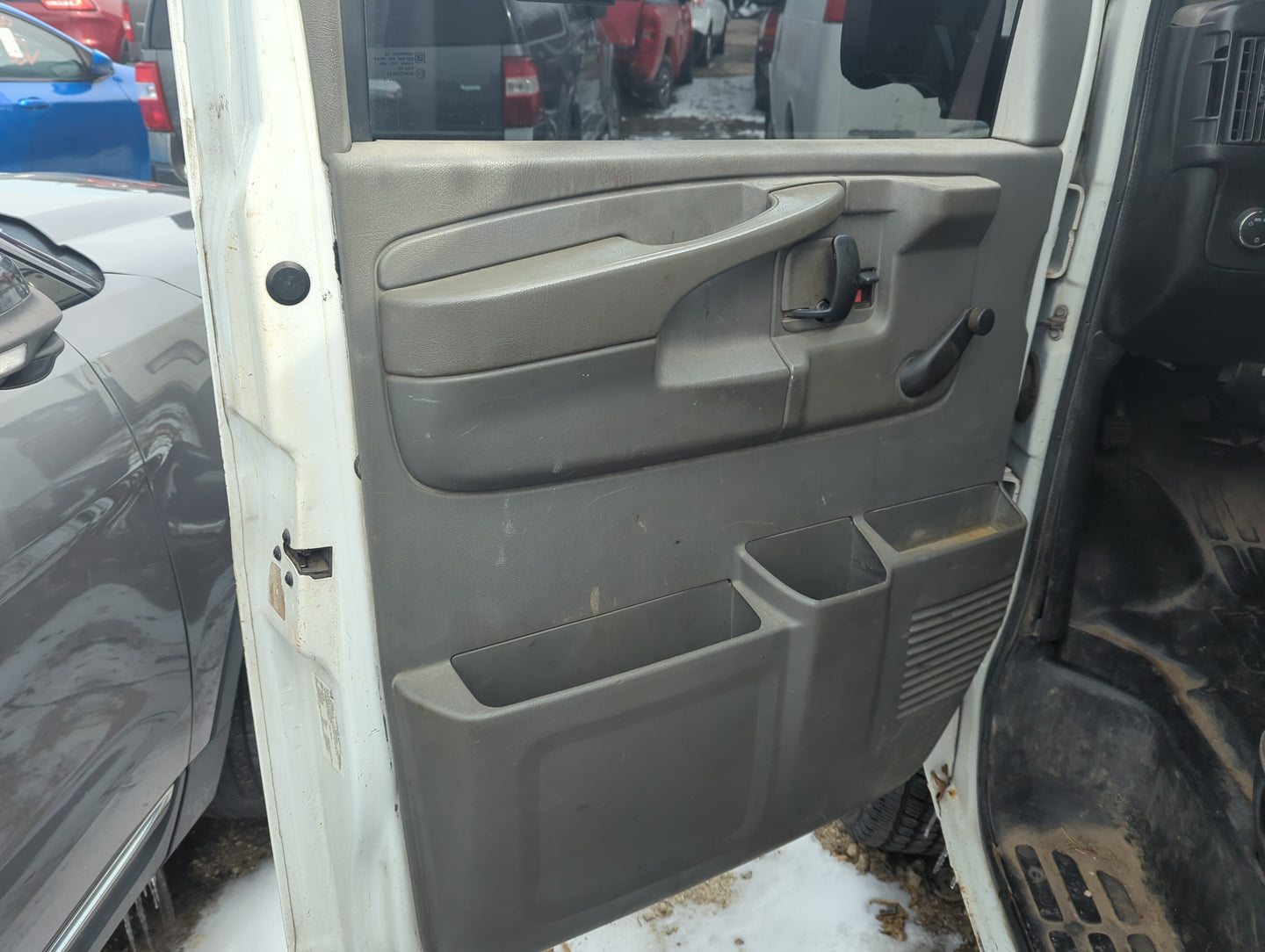 2011 Chevrolet Express 2500 Front Left Driver Interior Door Panel Trim - Oemusedautoparts1.com
