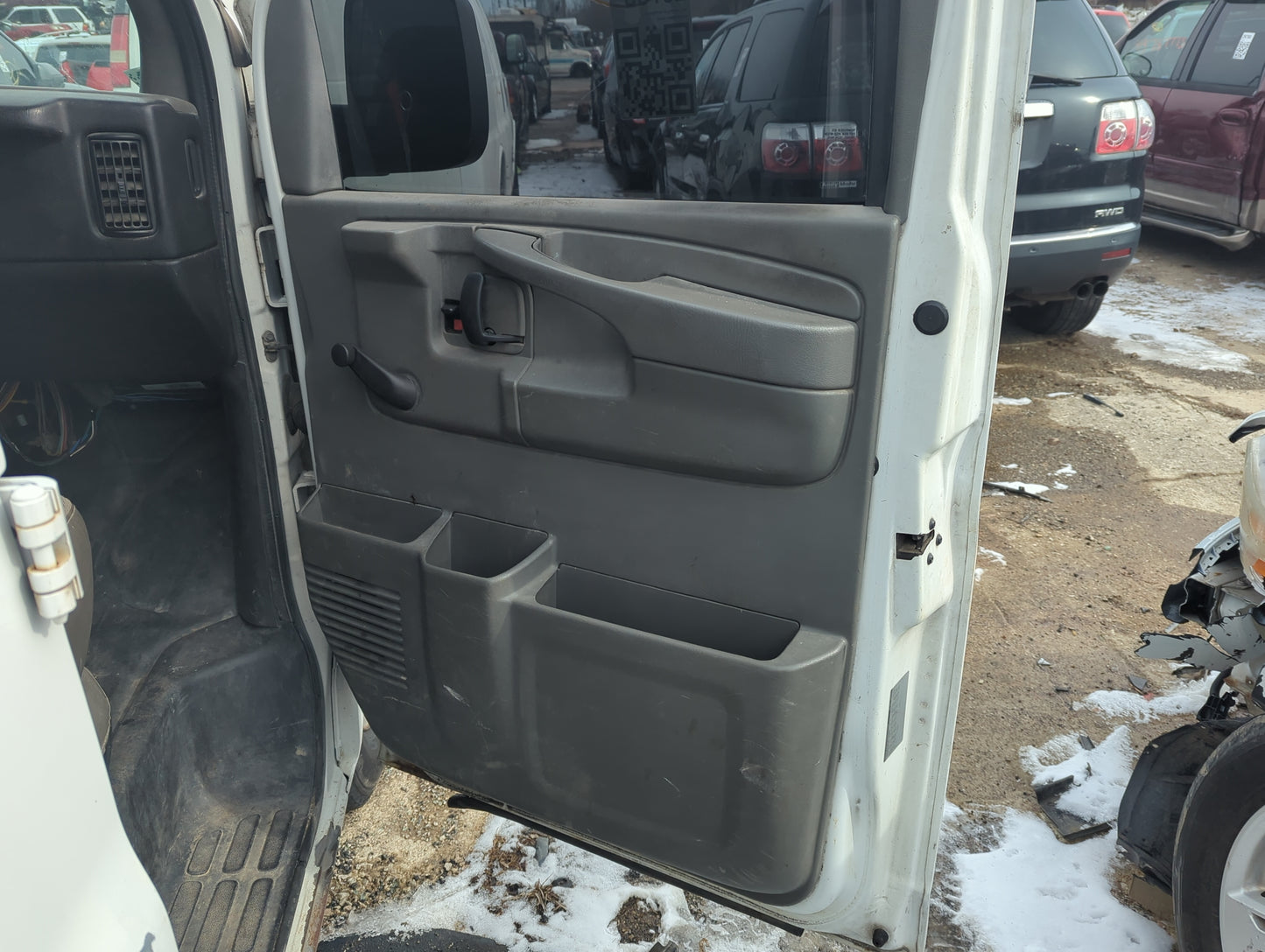 Door Panels 2011 CHEVROLET EXPRESS 2500 - Oemusedautoparts1.com