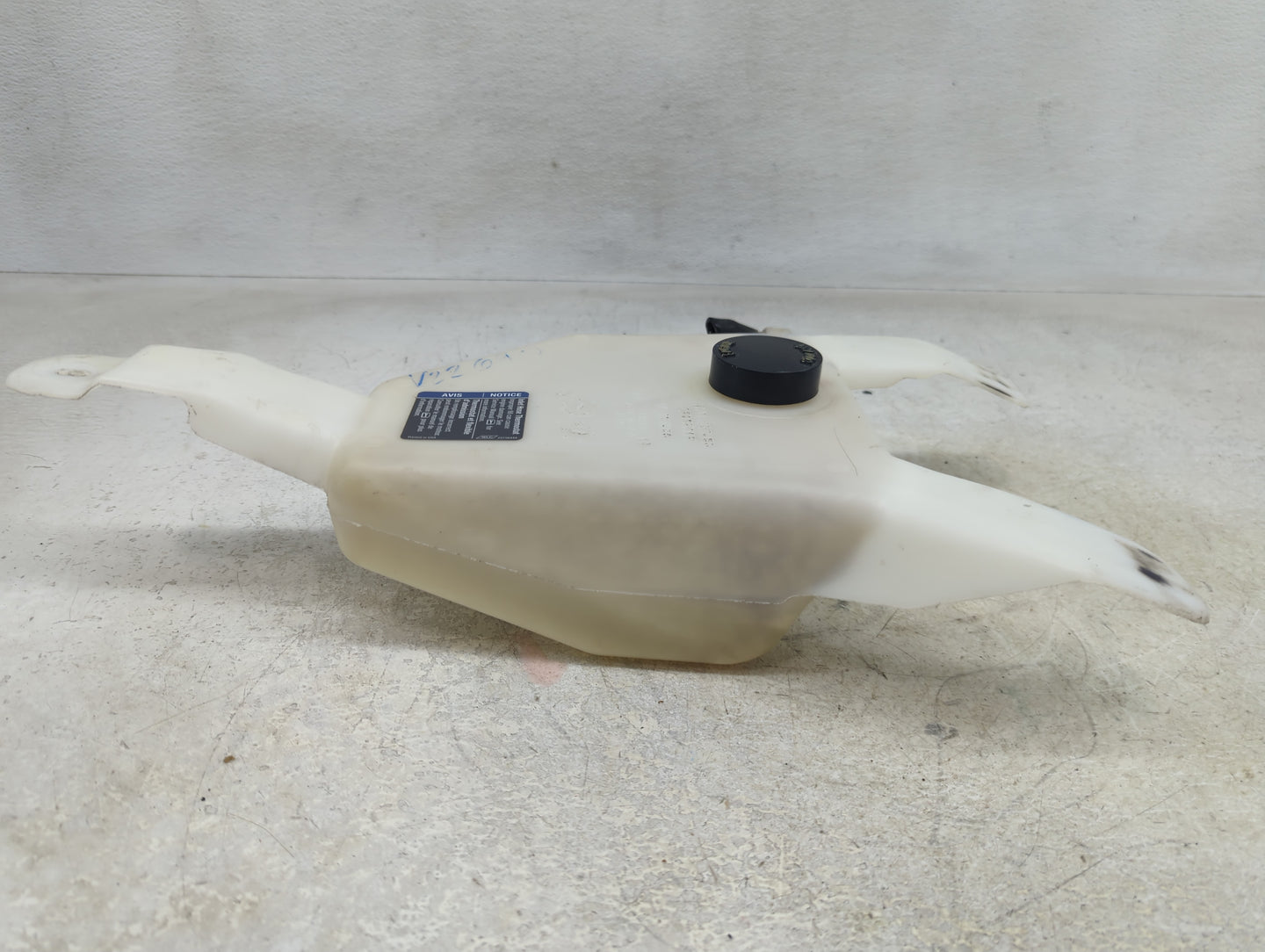 2003 Express 2500 Radiator Coolant Overflow Expansion Tank Bottle - Oemusedautoparts1.com