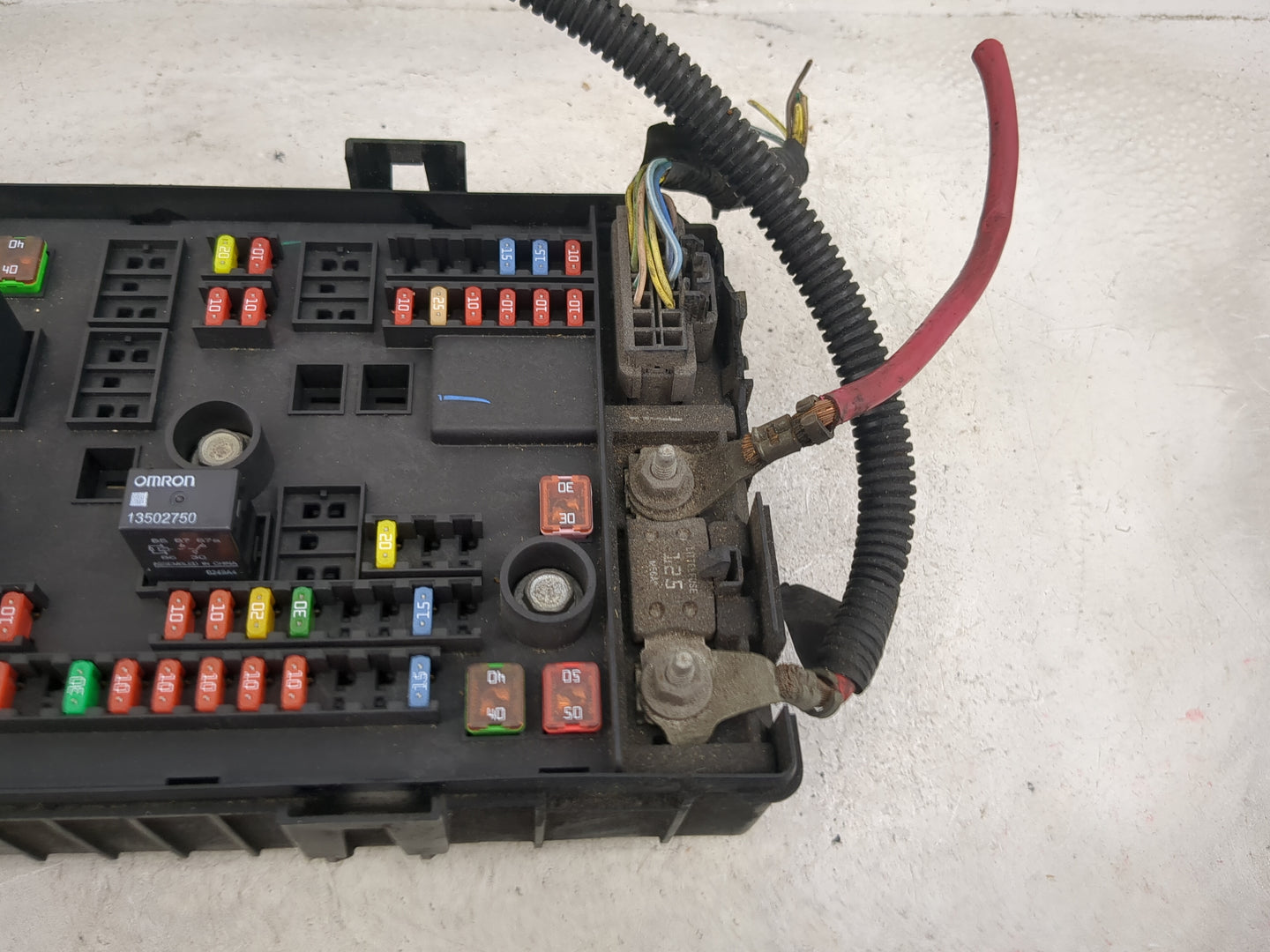 2010-2011 Chevrolet Express 2500 Fusebox Fuse Box Panel Relay Module P/N:20944025 13502750 Fits Fits 2010 2011 OEM Used Auto