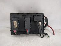 2010-2011 Chevrolet Express 2500 Fusebox Fuse Box Panel Relay Module P/N:20944025 13502750 Fits Fits 2010 2011 OEM Used Auto