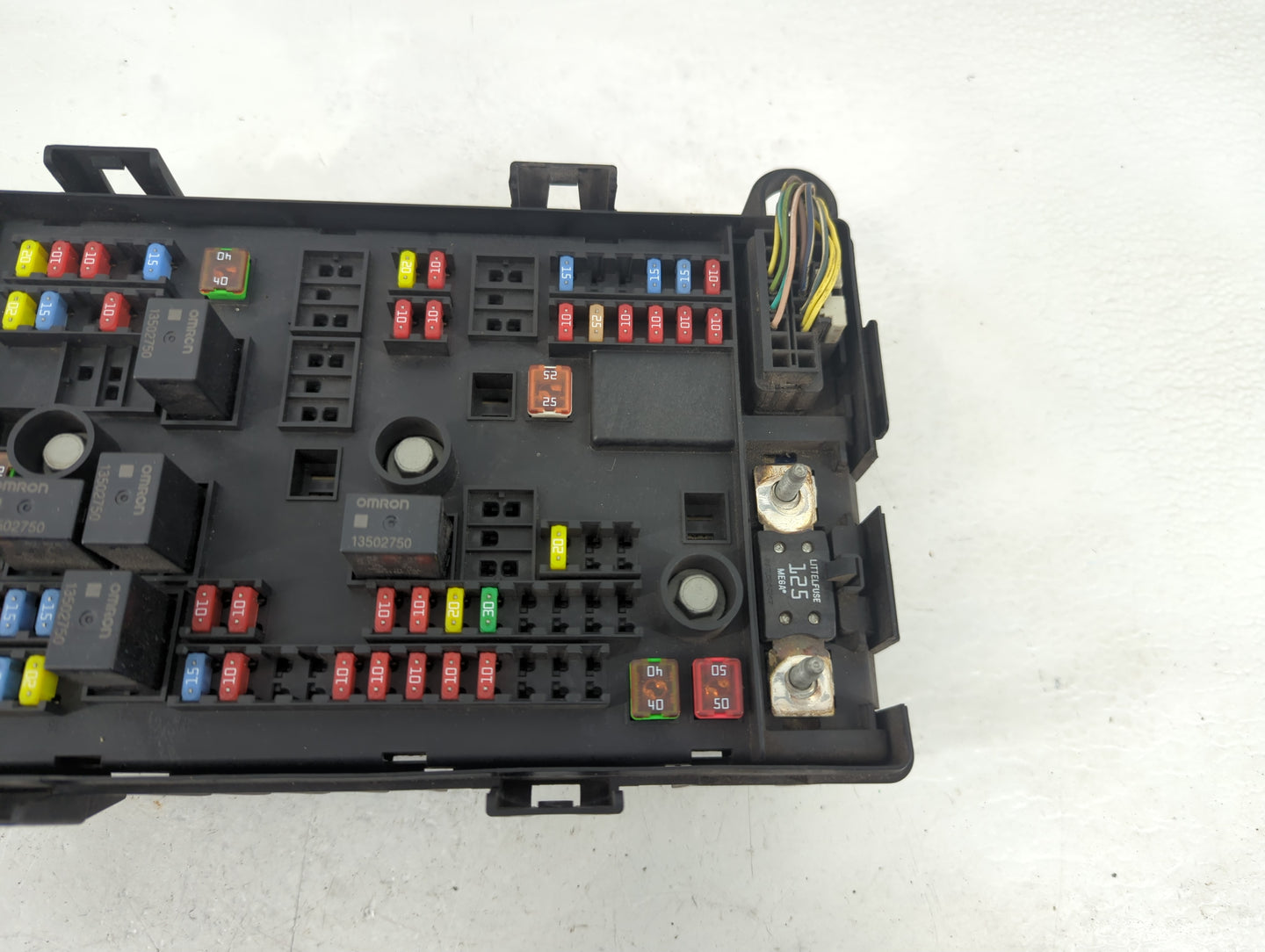 2010-2011 Chevrolet Express 3500 Fusebox Fuse Box Panel Relay Module P/N:20902952 Fits Fits 2010 2011 OEM Used Auto Parts - 