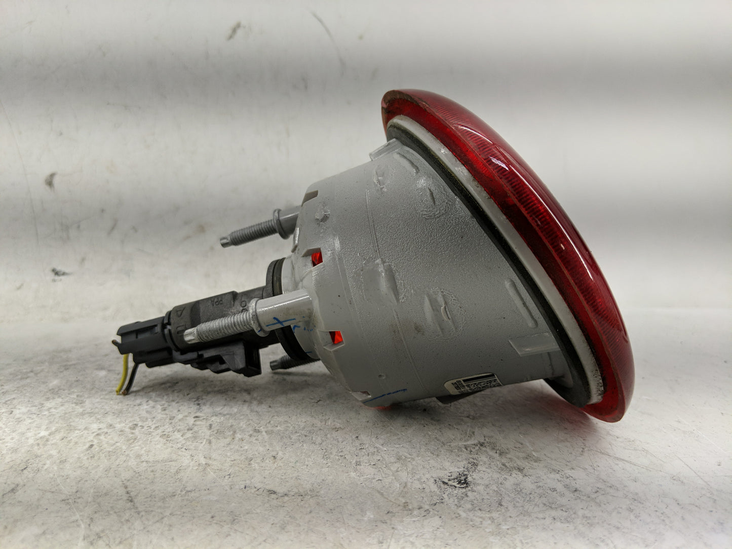 2006-2011 Chevrolet Hhr Tail Light Assembly Driver Left OEM P/N:16532503 Fits Fits 2006 2007 2008 2009 2010 2011 OEM Used Au