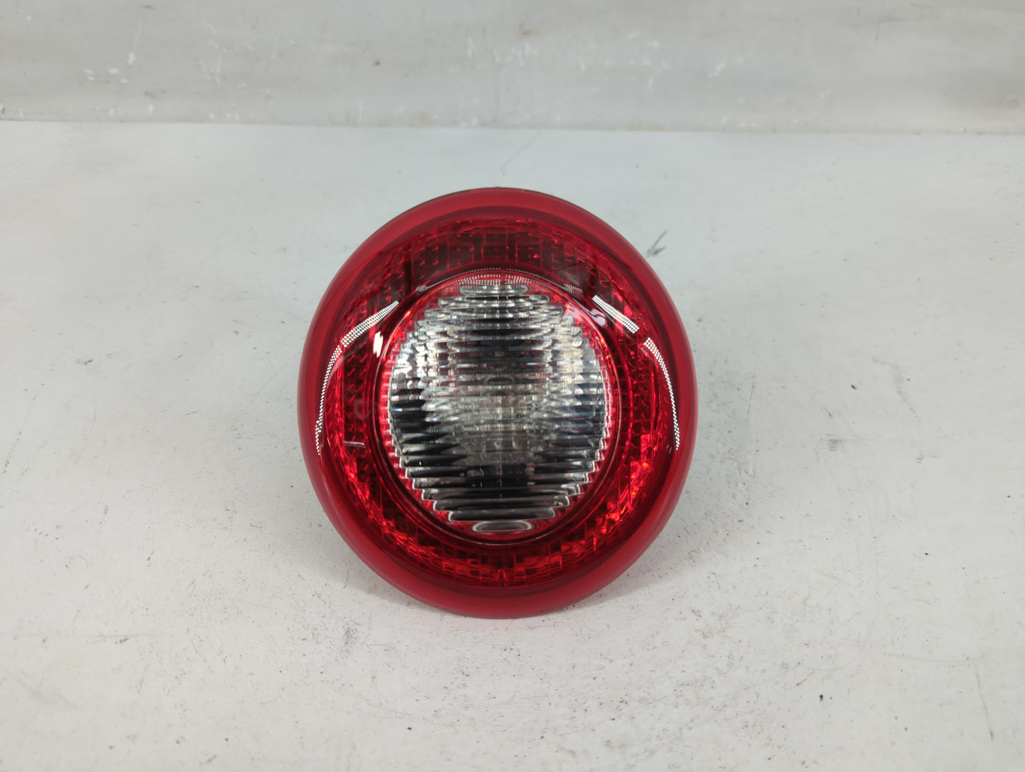 2006-2011 Chevrolet Hhr Tail Light Assembly Driver Left OEM P/N:16532493 A Fits Fits 2006 2007 2008 2009 2010 2011 OEM Used 