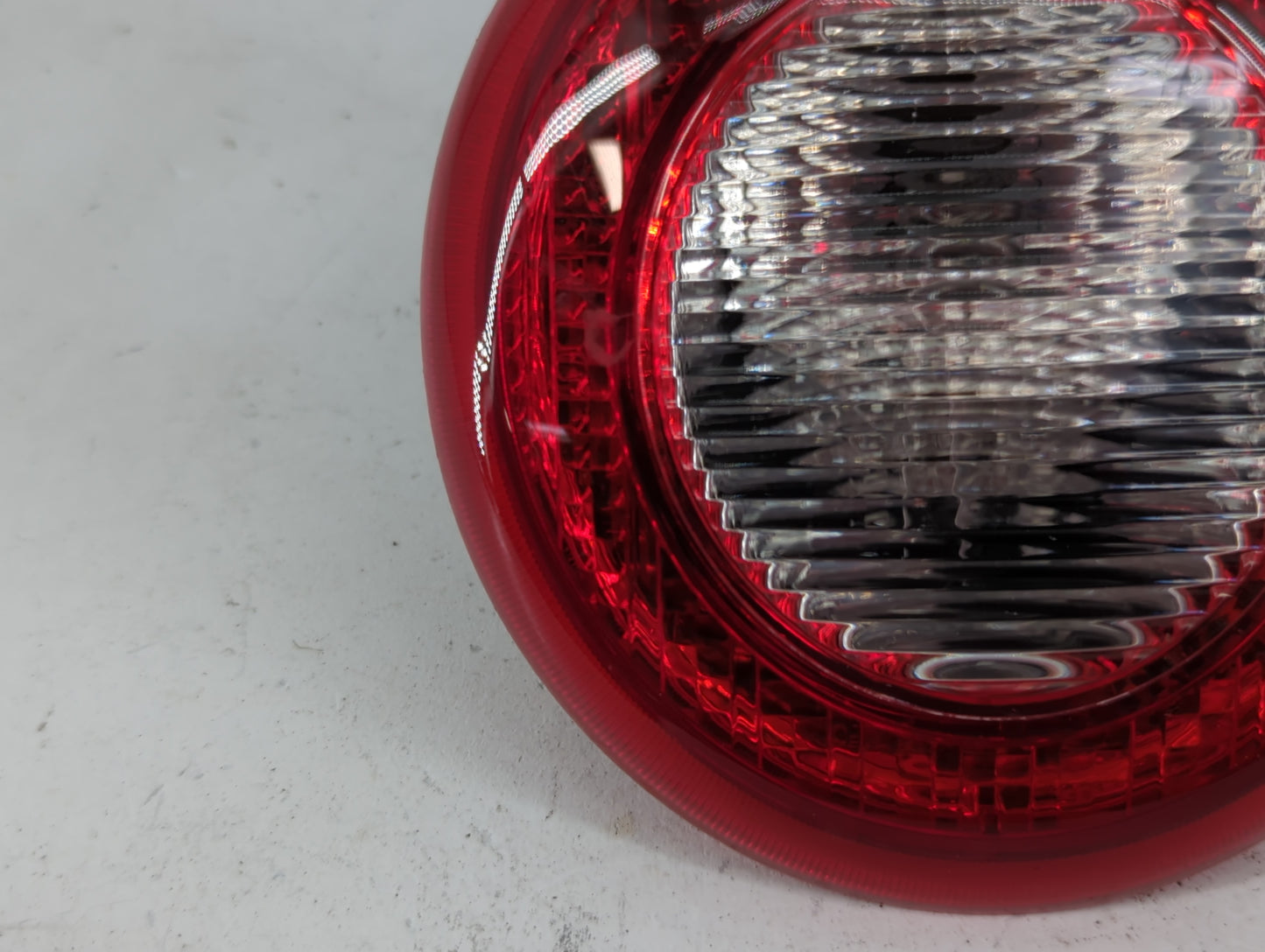2006-2011 Chevrolet Hhr Tail Light Assembly Driver Left OEM P/N:16532493 A Fits Fits 2006 2007 2008 2009 2010 2011 OEM Used 