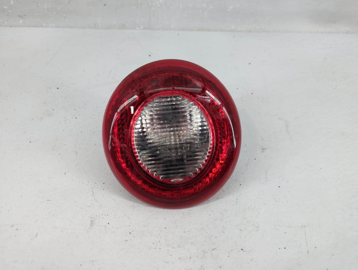 2006-2011 Chevrolet Hhr Tail Light Assembly Driver Left OEM P/N:16532493 Fits Fits 2006 2007 2008 2009 2010 2011 OEM Used Au