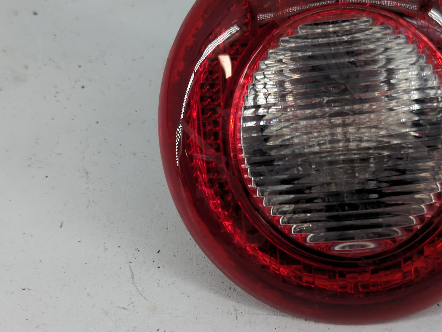 2006-2011 Chevrolet Hhr Tail Light Assembly Driver Left OEM P/N:16532493 Fits Fits 2006 2007 2008 2009 2010 2011 OEM Used Au