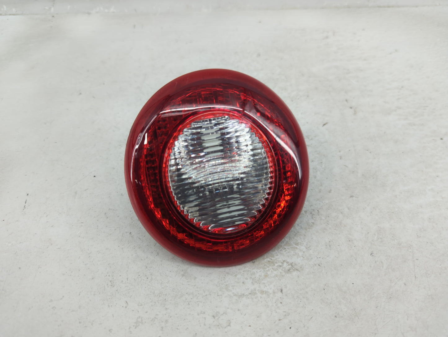 2006-2011 Chevrolet Hhr Tail Light Assembly Driver Left OEM P/N:16532493 A Fits Fits 2006 2007 2008 2009 2010 2011 OEM Used 