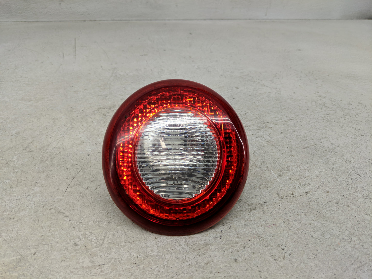 2006-2011 Chevrolet Hhr Tail Light Assembly Passenger Right OEM P/N:16532494 A Fits Fits 2006 2007 2008 2009 2010 2011 OEM U