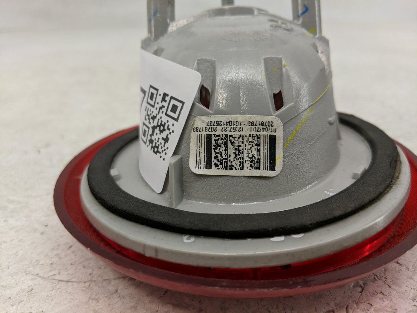 2006-2011 Chevrolet Hhr Tail Light Assembly Passenger Right OEM Fits Fits 2006 2007 2008 2009 2010 2011 OEM Used Auto Parts 