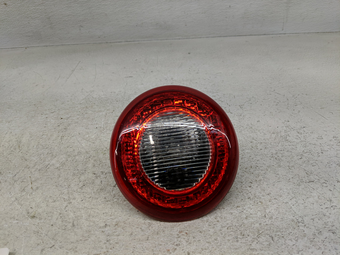 2006-2011 Chevrolet Hhr Tail Light Assembly Passenger Right OEM Fits Fits 2006 2007 2008 2009 2010 2011 OEM Used Auto Parts 