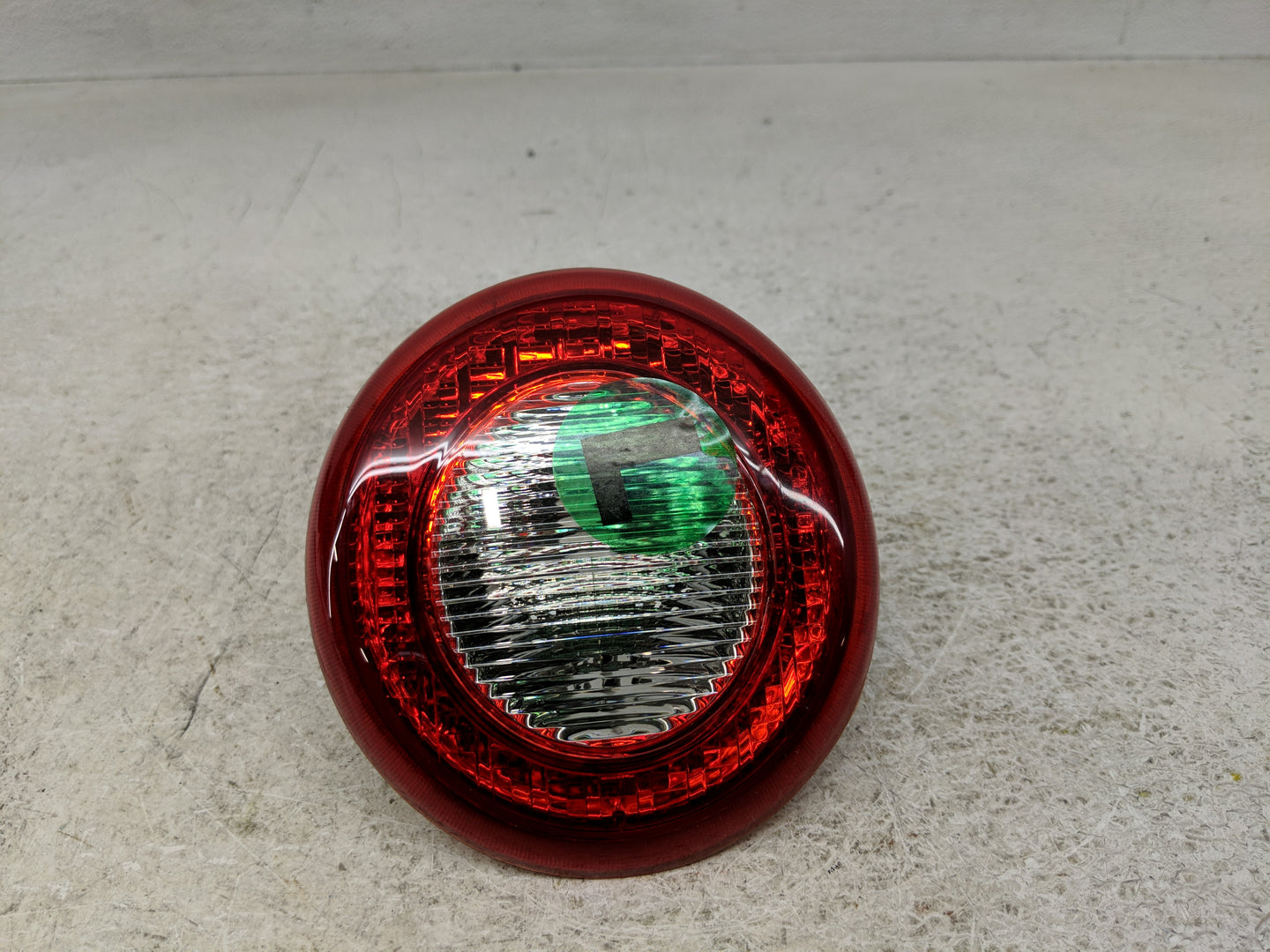 2006-2011 Chevrolet Hhr Tail Light Assembly Driver Left OEM P/N:20778528 Fits Fits 2006 2007 2008 2009 2010 2011 OEM Used Au