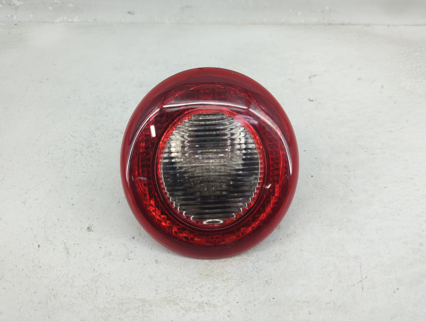 2006-2011 Chevrolet Hhr Tail Light Assembly Passenger Right OEM P/N:15875484 Fits Fits 2006 2007 2008 2009 2010 2011 OEM Use