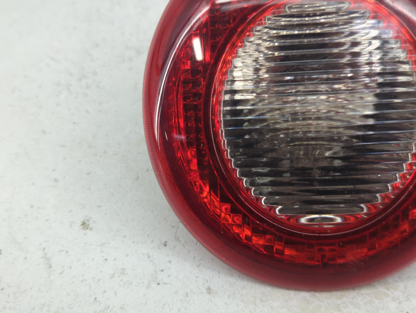 2006-2011 Chevrolet Hhr Tail Light Assembly Passenger Right OEM P/N:15875484 Fits Fits 2006 2007 2008 2009 2010 2011 OEM Use