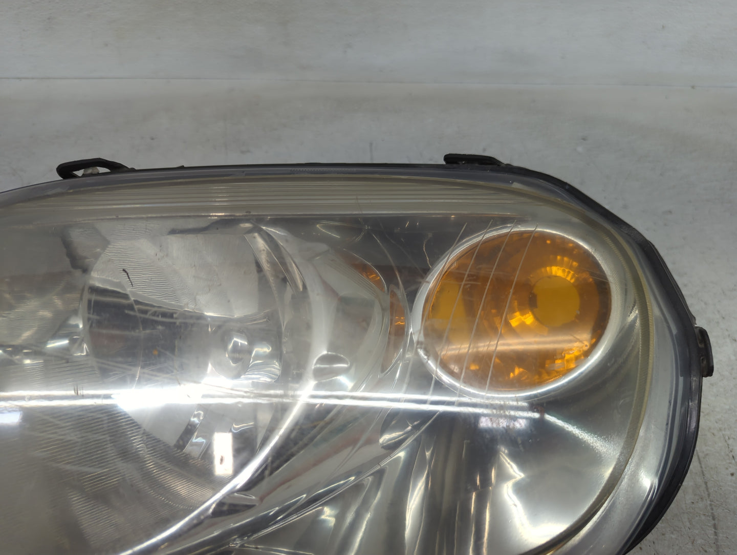 2006-2011 Chevrolet Hhr Driver Left Oem Head Light Headlight Lamp - Oemusedautoparts1.com