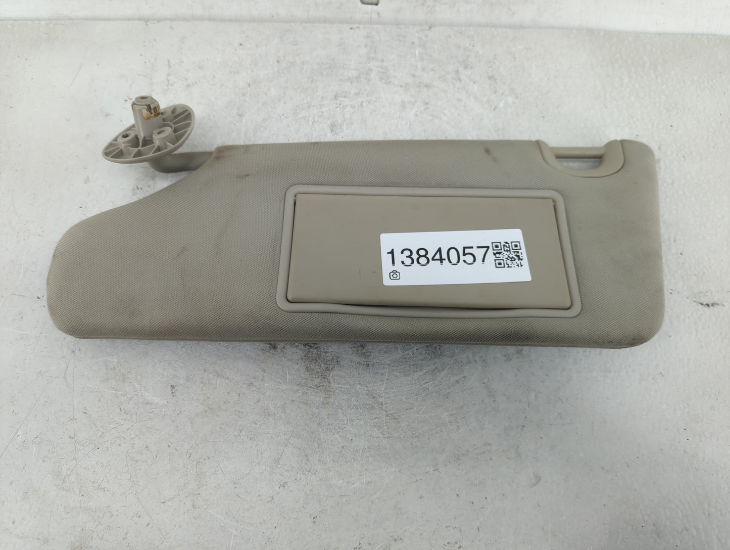 2006-2011 Chevrolet Hhr Sun Visor Shade Replacement Driver Left Mirror Fits Fits 2006 2007 2008 2009 2010 2011 OEM Used Auto