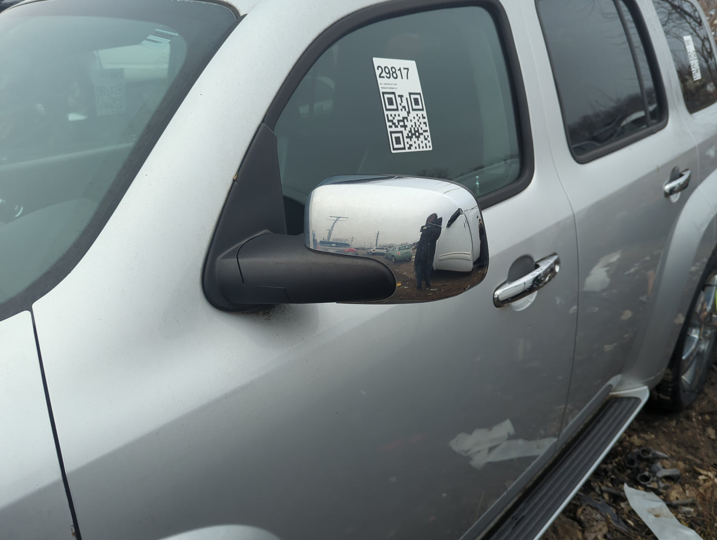 2006-2011 Chevrolet Hhr Driver Side View Mirror - Left Door Mirror OEM Used - Oemusedautoparts1.com
