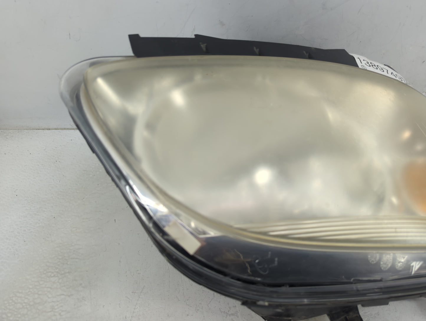 2006-2011 Chevrolet Hhr Passenger Right Oem Head Light Headlight Lamp - Oemusedautoparts1.com