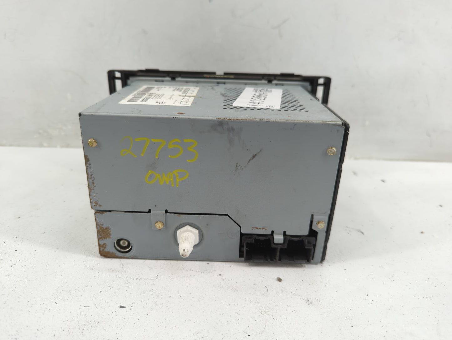 2009-2011 Chevrolet Hhr Radio AM FM Cd Player Receiver Replacement P/N:25833530 Fits Fits 2009 2010 2011 OEM Used Auto Parts