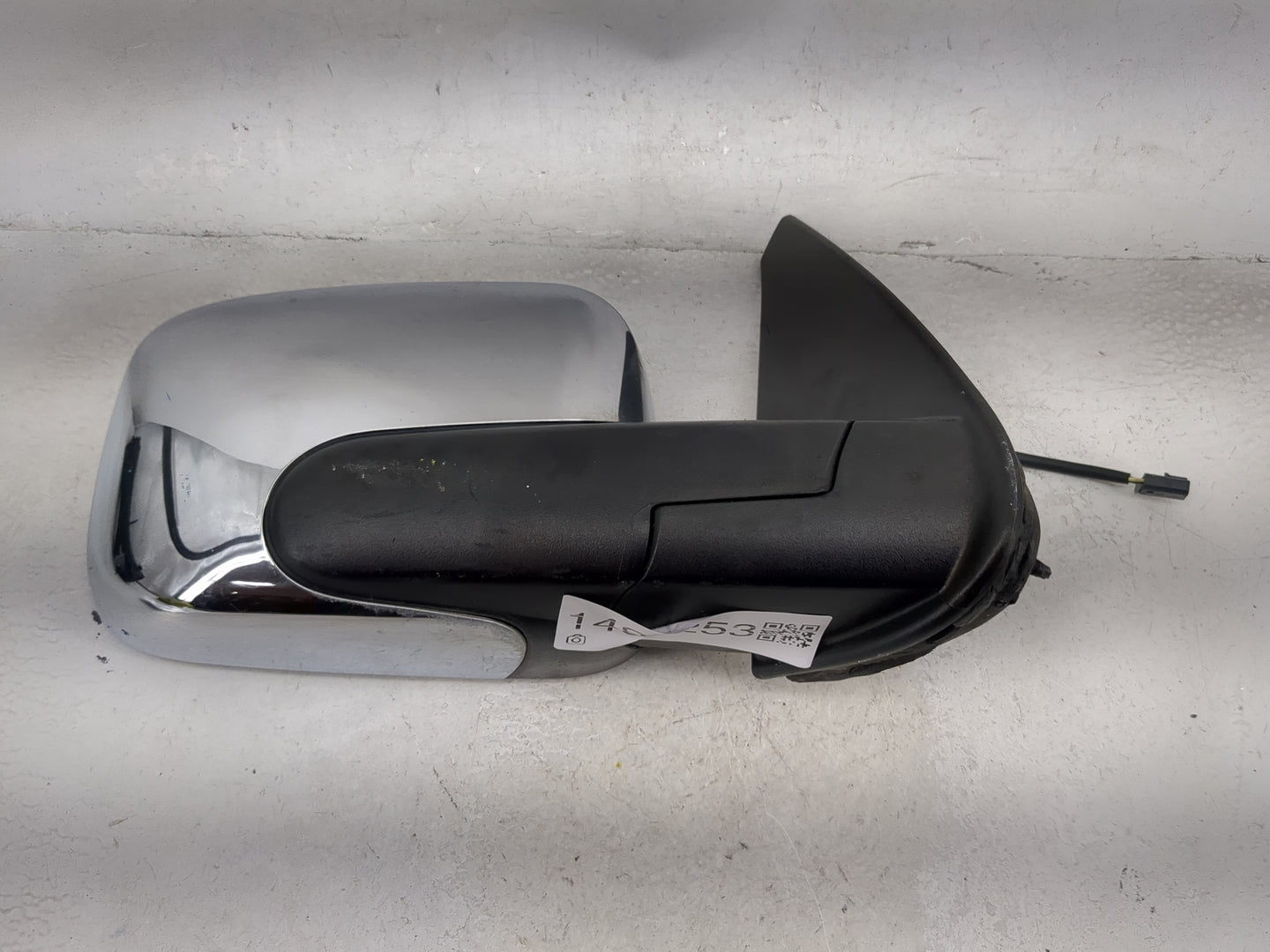 2006-2011 Chevrolet Hhr Passenger Side View Mirror - Right Door Mirror OEM Used - Oemusedautoparts1.com