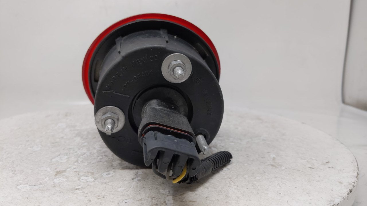 2006-2011 Chevrolet Hhr Tail Light Assembly Driver Left OEM P/N:20778530 Fits Fits 2006 2007 2008 2009 2010 2011 OEM Used Au