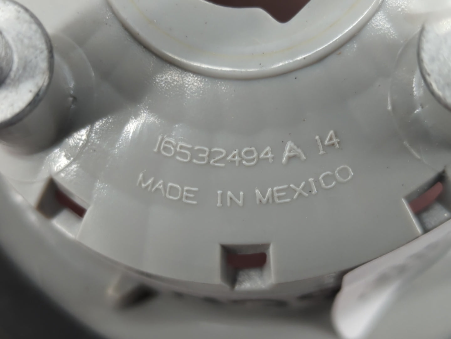 2006-2011 Chevrolet Hhr Tail Light Assembly Passenger Right OEM P/N:15875484 25863812 Fits Fits 2006 2007 2008 2009 2010 201